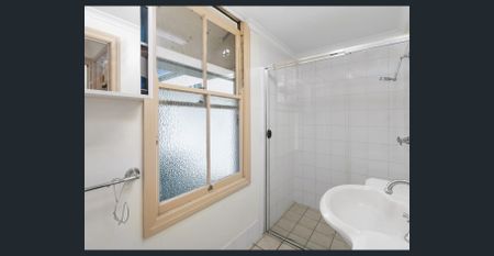 Living amongst it al!!! - Photo 3