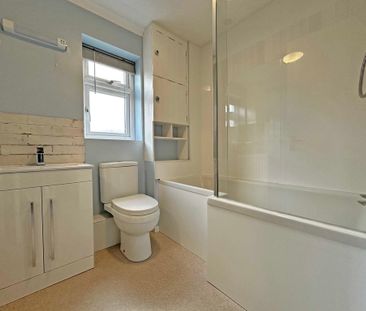 2 bedroom Semi-Detached House to rent - Photo 6