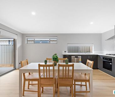 Contemporary, Private Ensuite Room in Golden Bay, WA - $350 per wee... - Photo 1