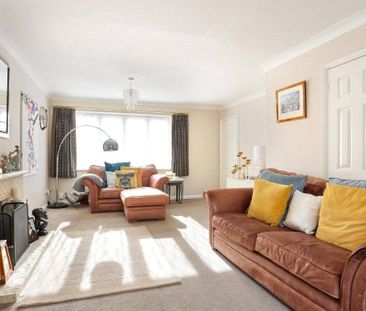 4 bedroom detached house to rent - Photo 2