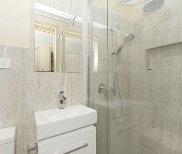 FULLY FURNISHED HOME WITH SPECTACULAR LAKE VIEWS - Photo 4