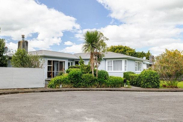 Private Court, 4 Bedroom, Available Immediately. - Photo 1