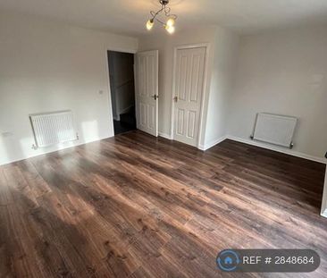 3 bedroom semi-detached house to rent - Photo 6