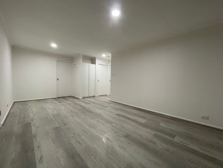 Charming 2-Bedroom Unit in Salisbury - Photo 4