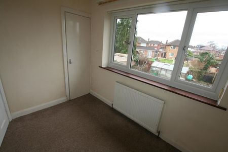 4 bedroom detached house to rent - Photo 4