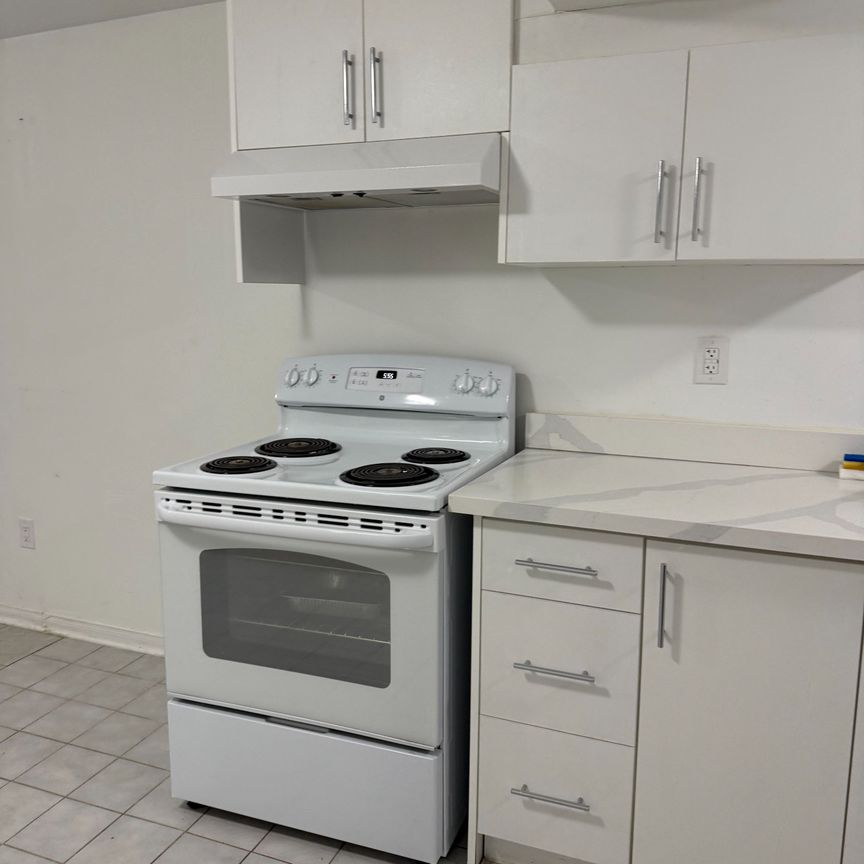 For Lease - 3603 Copernicus Drive Unit# Bsmt, Mississauga, Ontario - Photo 1