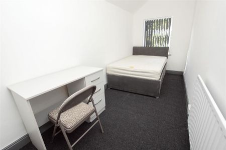 4 bedroom house to rent - Photo 2