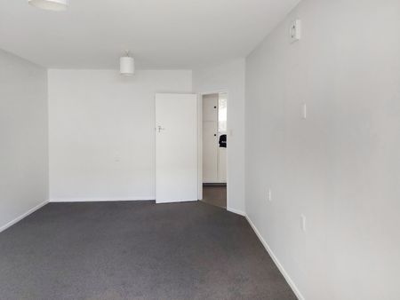 Kelburn Living - Photo 3