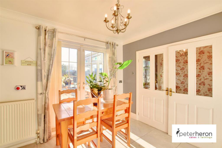 3 bedroom semi-detached house to rent - Photo 2