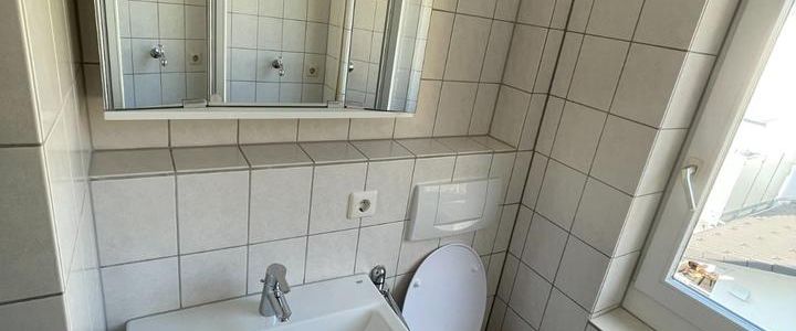 Zu vermieten: 2 Zimmer DG - Wohnung in Küssaberg (Bechtersbohl) - Foto 1
