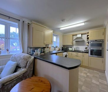 Flat to rent on - Photo 4