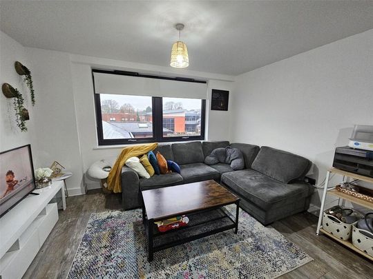 2 bedroom flat to rent - Photo 1