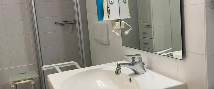 2 Raum Wohnung komplett eingerichtet - Foto 1