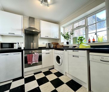 3 bedroom terraced house to rent - Photo 6