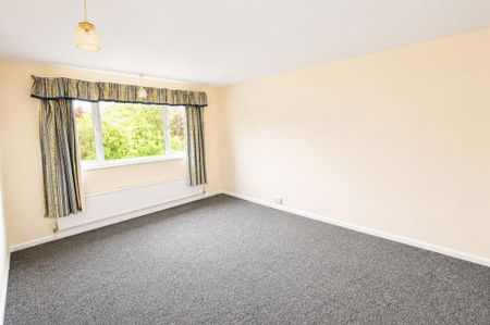 4 bedroom detached house to rent - Photo 4