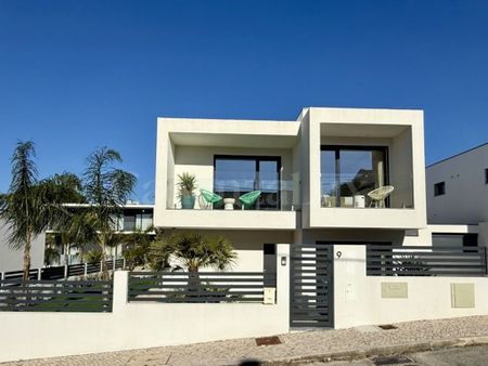 Luxury House for rent in Charneca de Caparica, Distrito de Setúbal - Photo 2