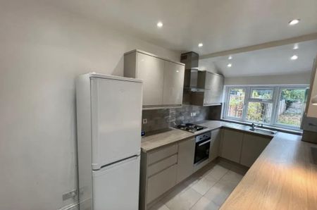 2 bedroom terraced house to rent - Photo 2