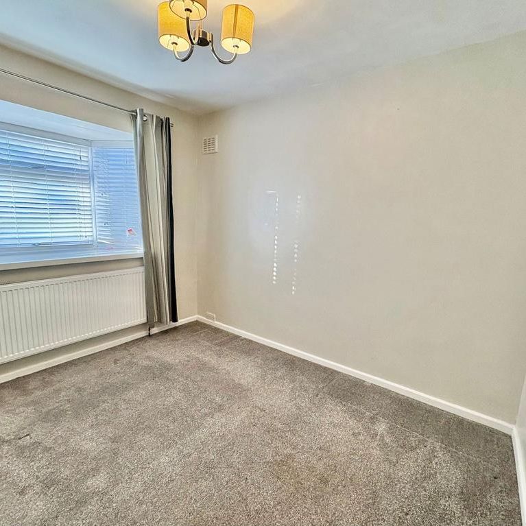 2 bedroom detached bungalow to rent - Photo 1