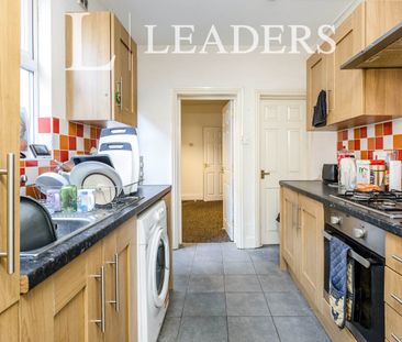 4 bedroom house to rent Hunter Street, Northampton, NN1 - Photo 4