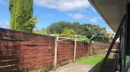 3 Bedrooms at Kelston - Photo 5