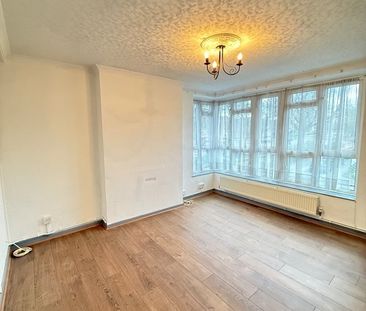 1 Bed Flat, Longbridge Road, IG11 - Photo 1