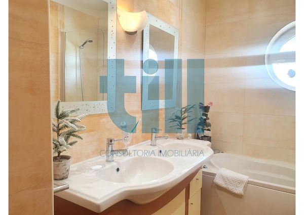 Apartamento T4 em Porto