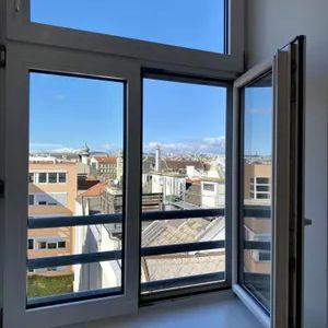 BLICK ÜBER WIEN /// helle, ruhige Dachgeschosswohnung in guter Lage /// Margareten - Photo 1