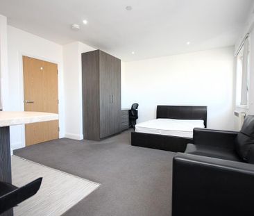 Studio to rent - Photo 1