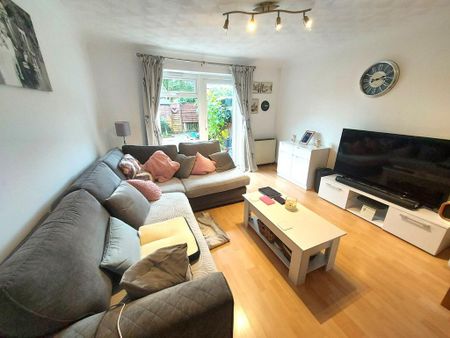 2 bedroom terraced house to rent - Photo 2