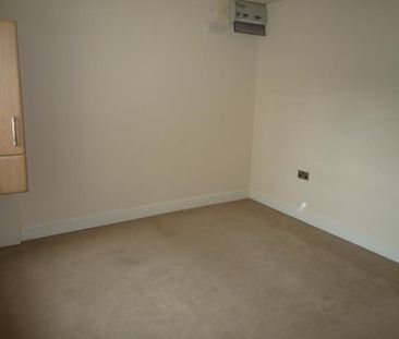 3 bedroom apartment to rent - Photo 2