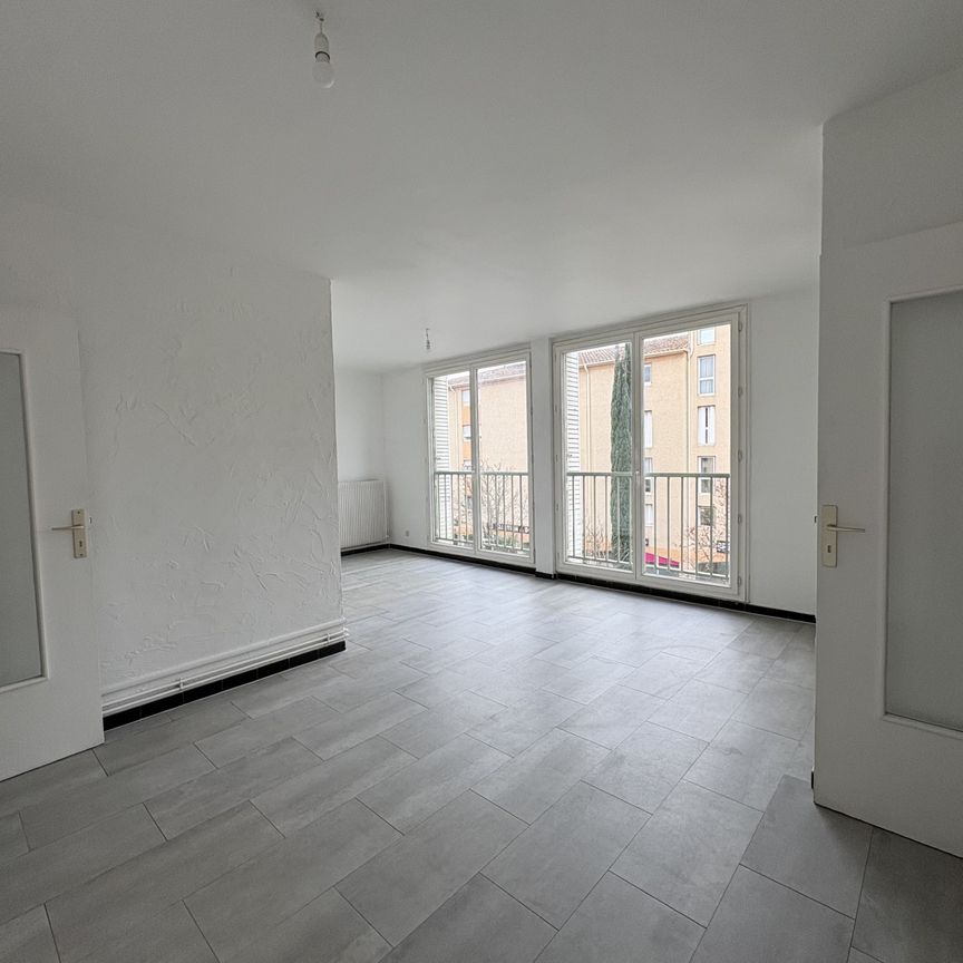 Location Appartement 3 pièces 62m² AUBAGNE 13400 - Photo 1