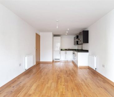 Well presented 1 bedroom apartment for rent in situated within walk... - Photo 6