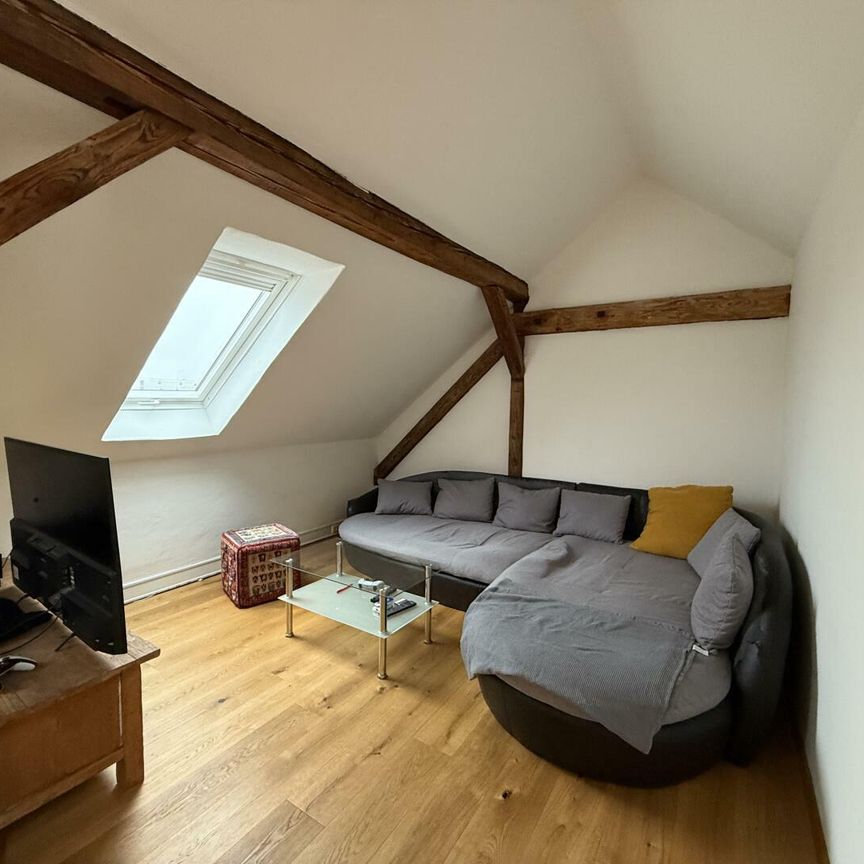 Seltene Gelegenheit! Hochwertige, offen geschnittene Wohnung mit Uhrturm-Blick - Photo 1