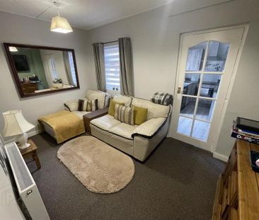 23 Springfield Drive, Belfast, BT12 7EL - Photo 2