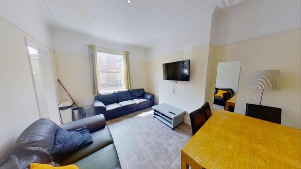 5 bedroom terraced house to rent - Photo 1