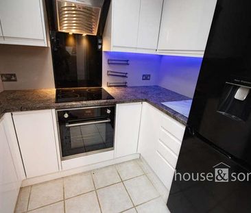 Wimborne Road, Bournemouth, BH9 - Photo 1