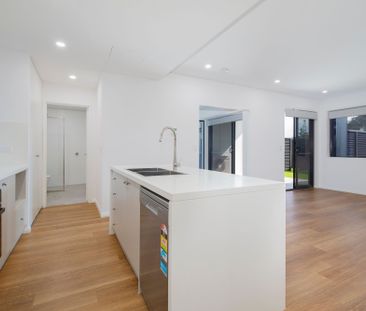 Stylish Urban Apartment in Adamstown - Photo 2