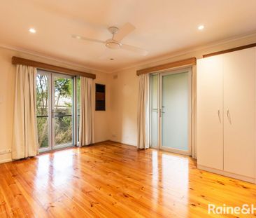 Unique home close to Flinders Uni - Photo 6