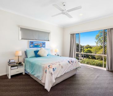 Luxury Fully Furnished Retreat with Pool & Panoramic Views | Mid Ma... - Photo 4