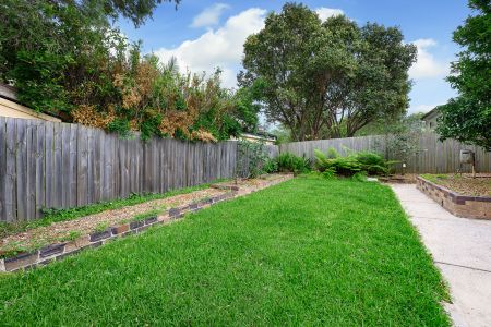 Cute, Convenient Character Home - Walk to Everything! - Photo 2