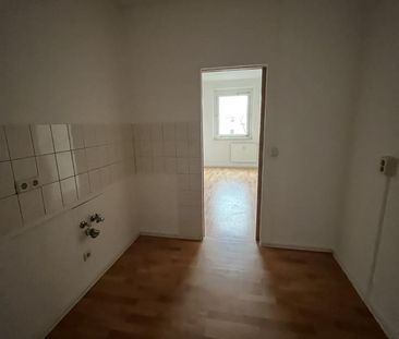 schöne 4 Raum Wohnung im 1. OG - Photo 3