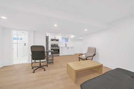 For Lease - 696 Hillview Crescent, Pickering, Ontario - Photo 5