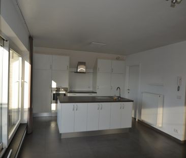 Woning met 2 slpk, bureau en garage - Foto 4