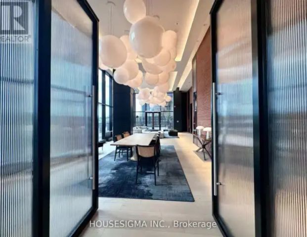 812 - 3220 WILLIAM COLTSON AVENUE | 812 - 3220 WILLIAM COLTSON AVENUE, Oakville - Photo 1