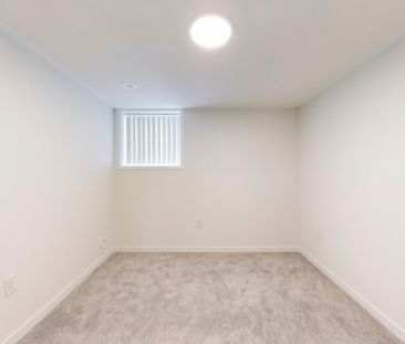 For Lease - 100 Honeycrisp Crescent Unit# TH 350, Vaughan, Ontario - Photo 3