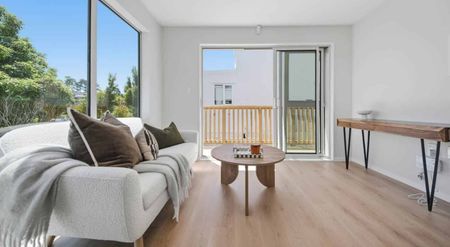 Brand New Family Home in Forrest Hill - Photo 4