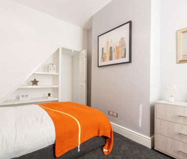 1 bedroom in a house share to rent - Photo 1