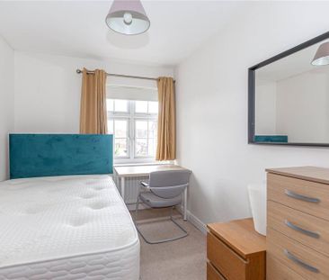 6 bedroom semi-detached house to rent - Photo 6