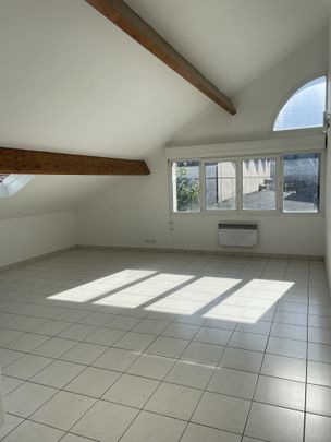 Location Appartement 3 pièces 43m² ST MAUR DES FOSSES 94100 - Photo 1