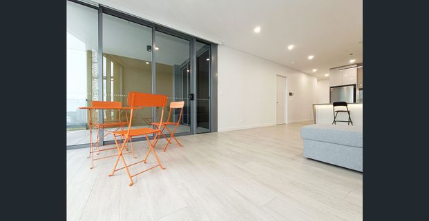 Fully Furnished | New Building | Close to Everywhere | High Quality Residence | Free Swimming Pool and Gym - Photo 1